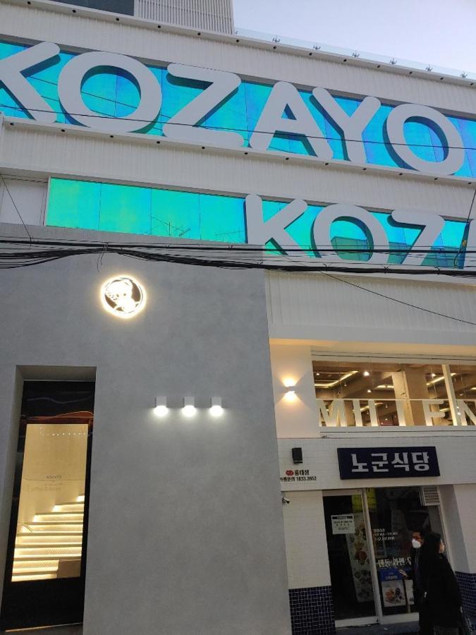 Kozayo Hongdae Hostel Seoul Exteriör bild